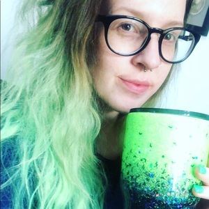 Meet your Posher, Cat